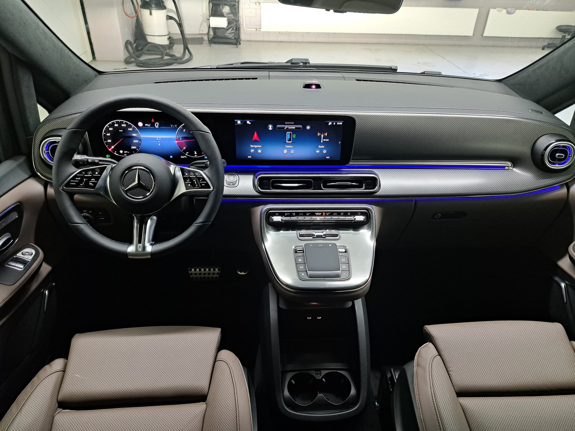 MERCEDES-BENZ V 300 d 4MATIC EXCLUSIVE Swiss Edition 3200mm L-image-10