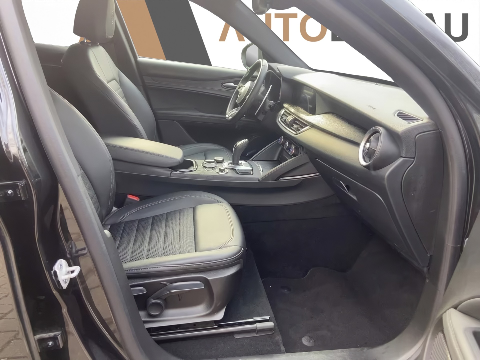 ALFA ROMEO Stelvio 2.0 MA 280 Sprint Q4 Nero Vulcano-image-14