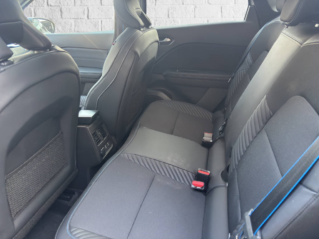 RENAULT Captur 1.6 E-Tech esprit Alpine-image-9