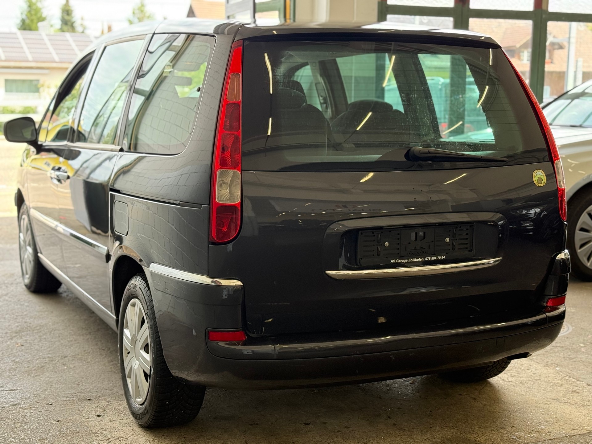 CITROEN C8 2.0 16V HDi Attraction-image-5