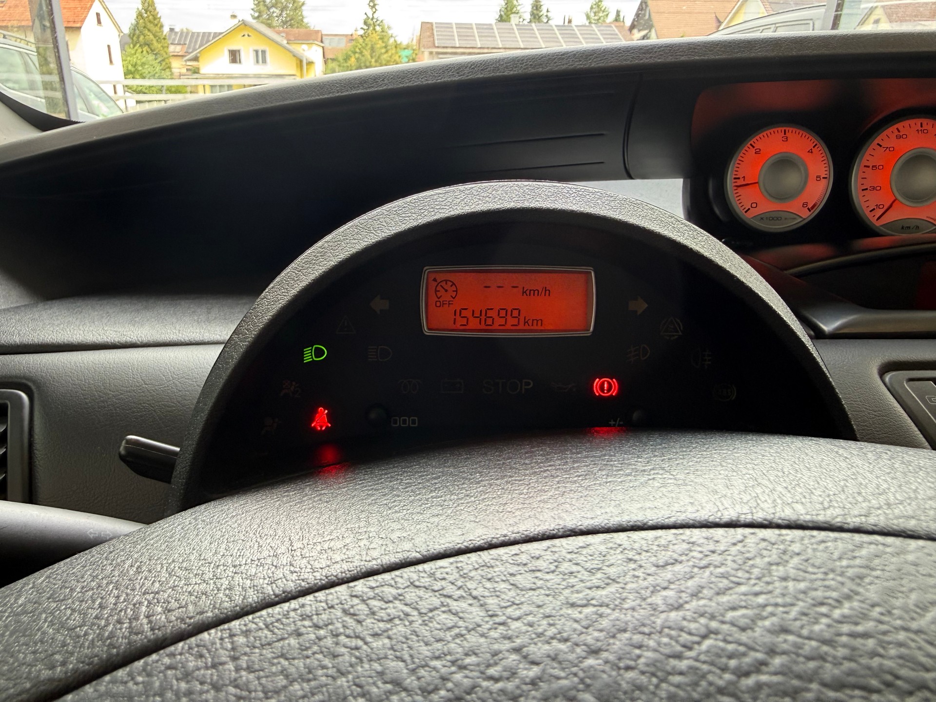 CITROEN C8 2.0 16V HDi Attraction-image-14