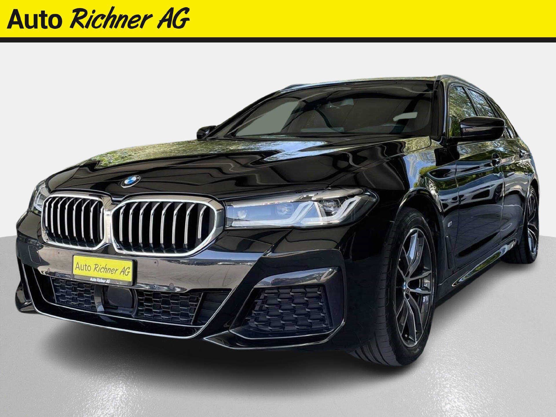 BMW 520d xDrive paddles Touring-showroom-element-1