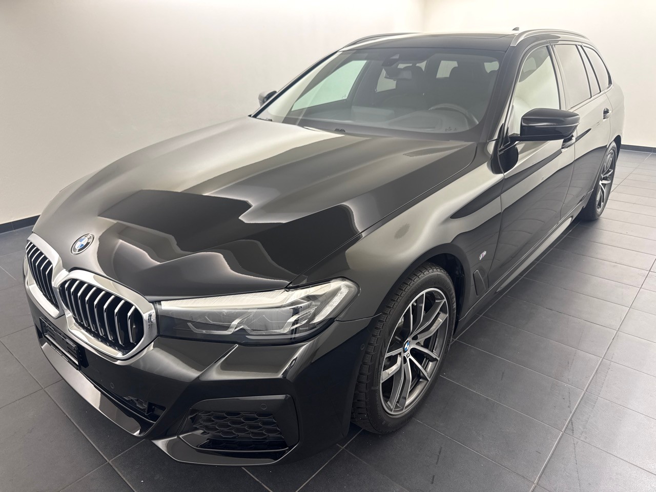 BMW 530i xDr 48VTour. M Sport