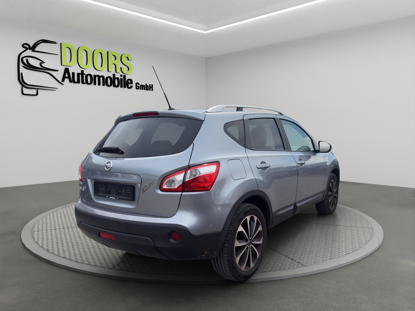 NISSAN Qashqai 2.0 4WD tekna-showroom-element-3