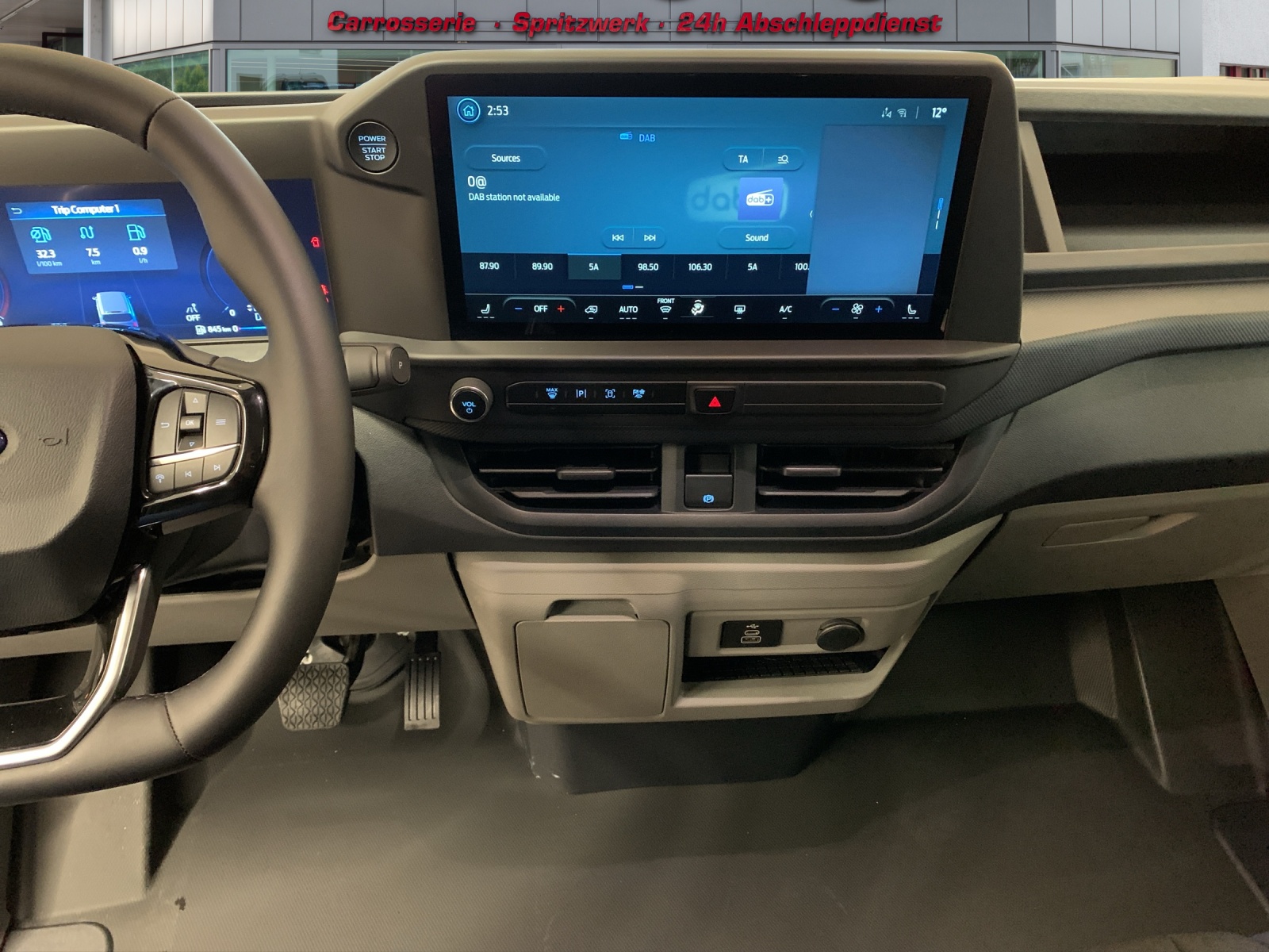 FORD Transit C Kombi 320 L1 2.0 EcoBlue 136 Trend-image-9