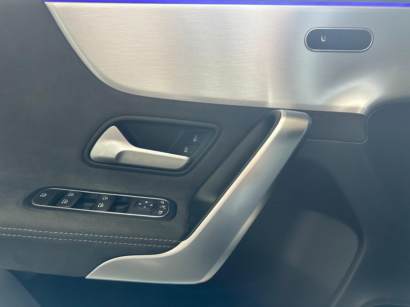 MERCEDES-BENZ A 35 AMG 4Matic Edition 1 Speedshift-image-10