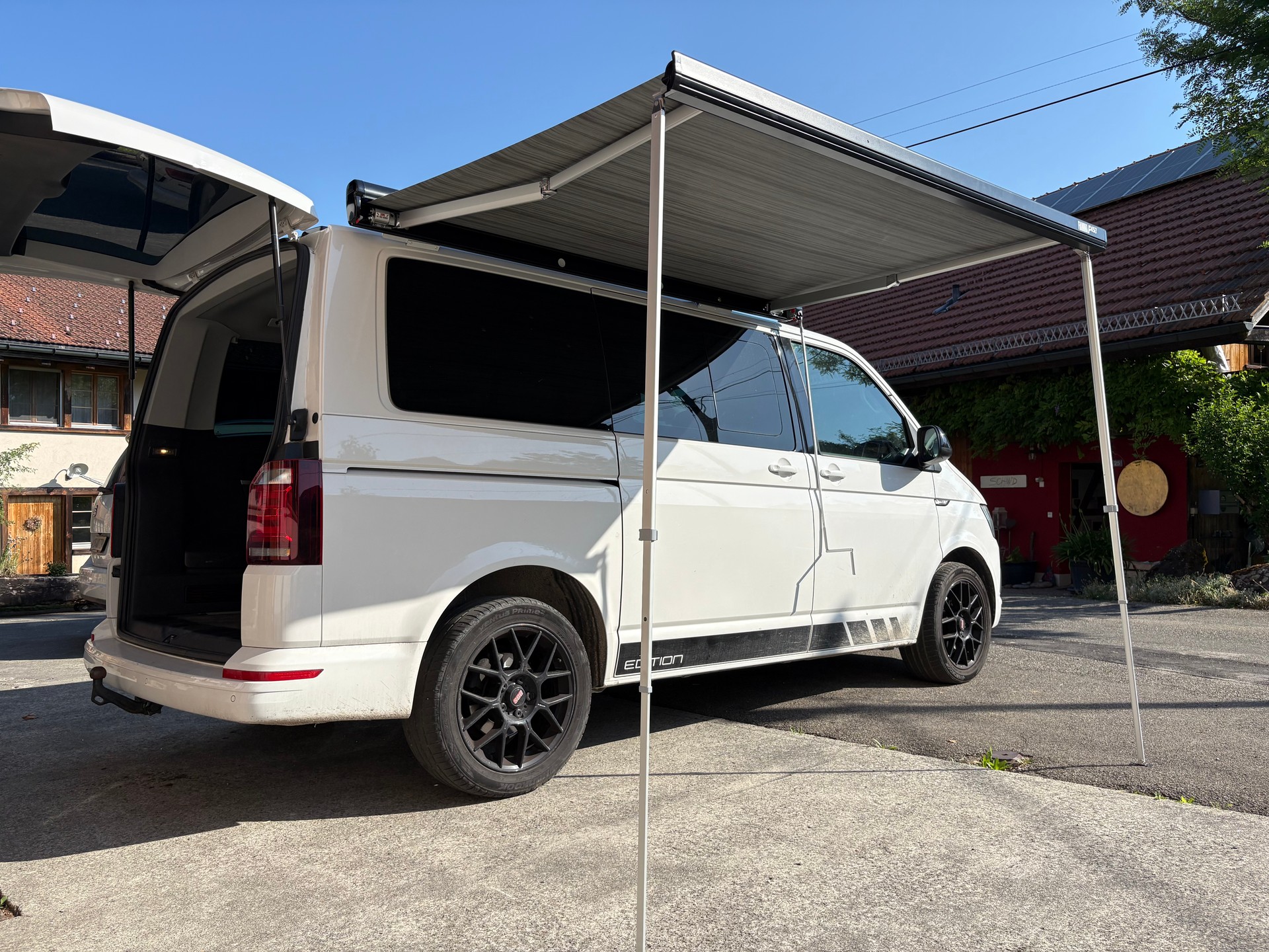 VW 2.0 TDI 204 Multivan Edition-image-4