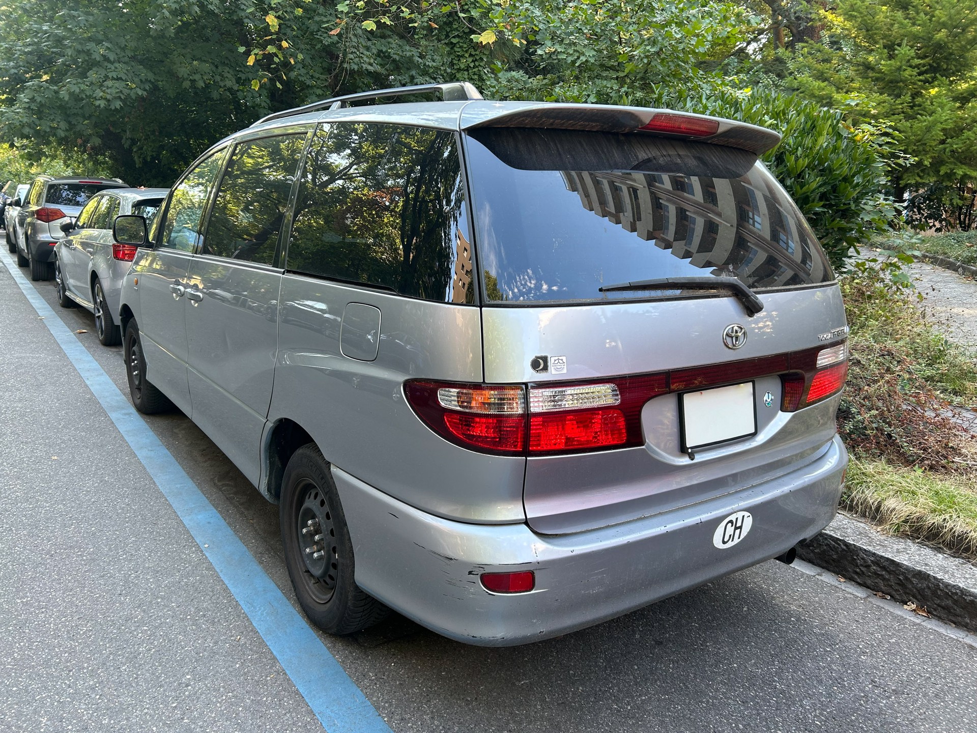 TOYOTA 2.4 Linea Luna 5P.-image-1