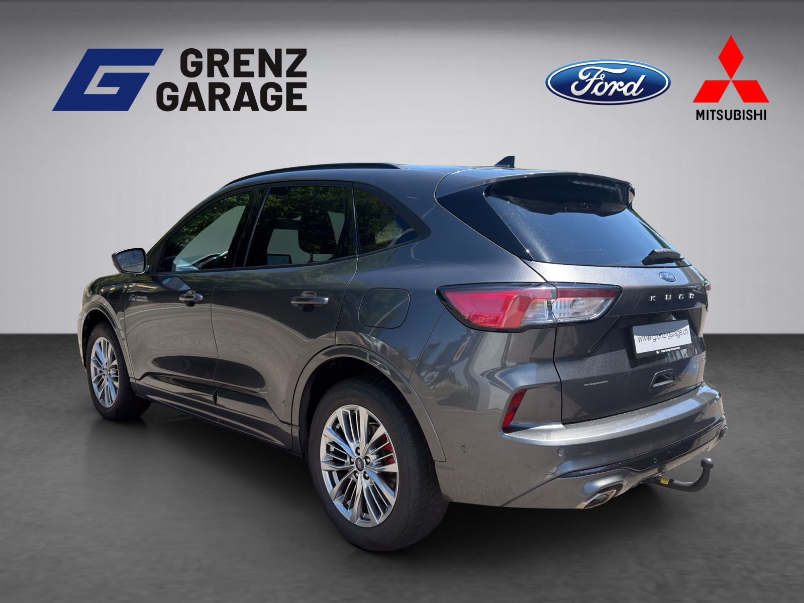 FORD Kuga 2.5 Plug-in Hybrid ST-Line X-showroom-element-2