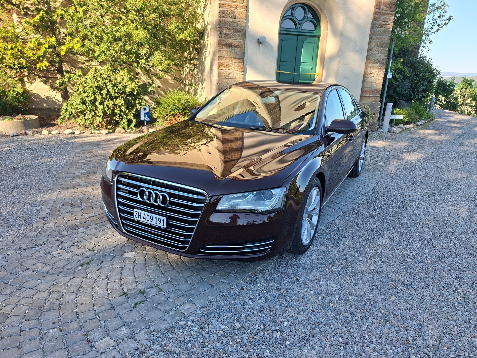 AUDI 4.2 V8 FSI quattro T-Tronic