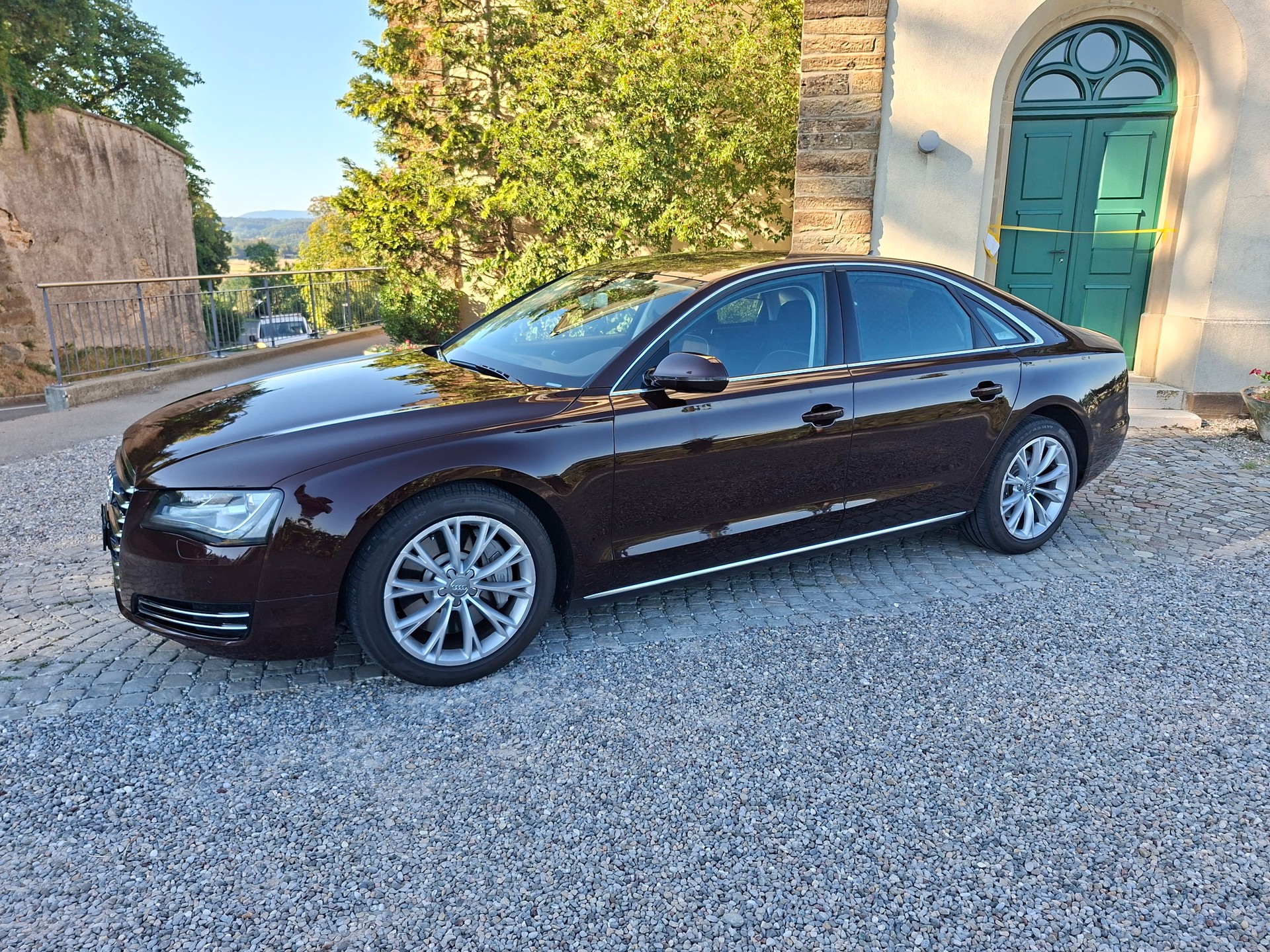 AUDI 4.2 V8 FSI quattro T-Tronic-image-3