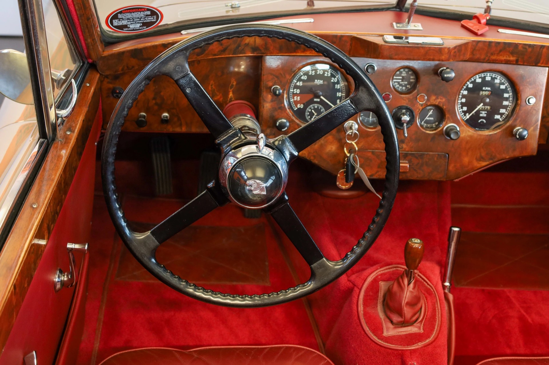 JAGUAR Drophead CoupéJaguar Heritage * Full Eligibility-image-12