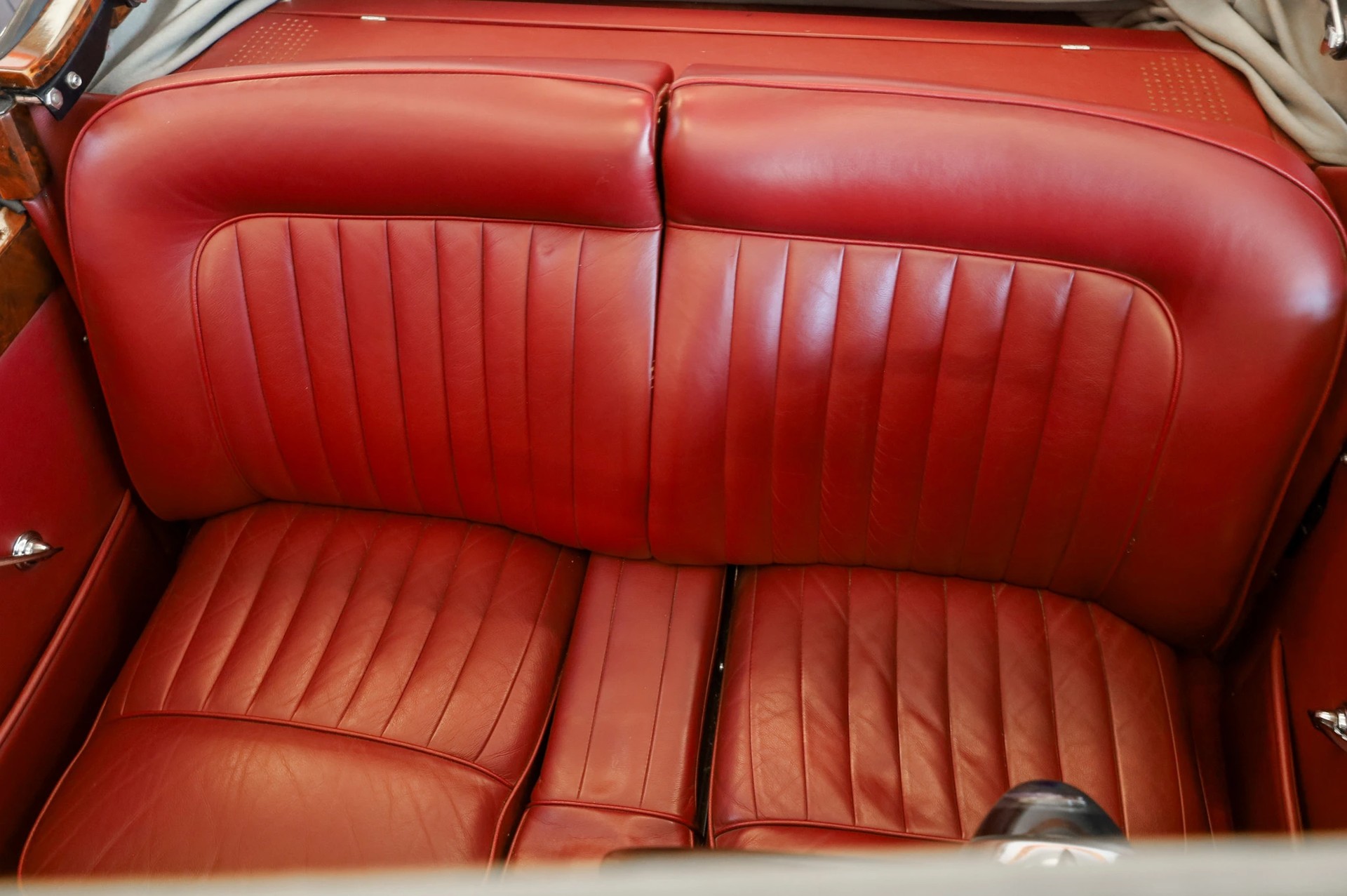 JAGUAR Drophead CoupéJaguar Heritage * Full Eligibility-image-15