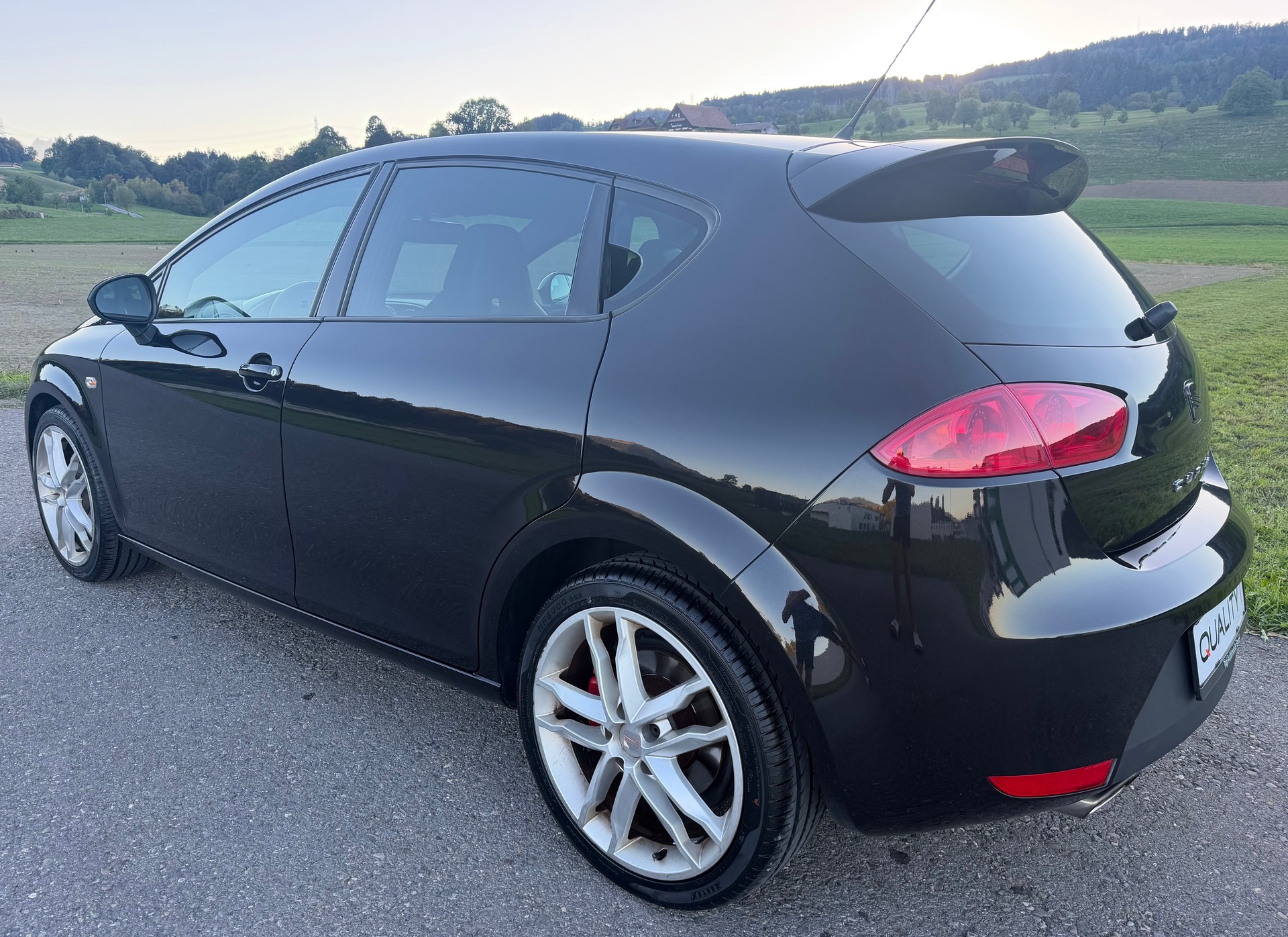 SEAT Leon 2.0 TSI Cupra-image-4