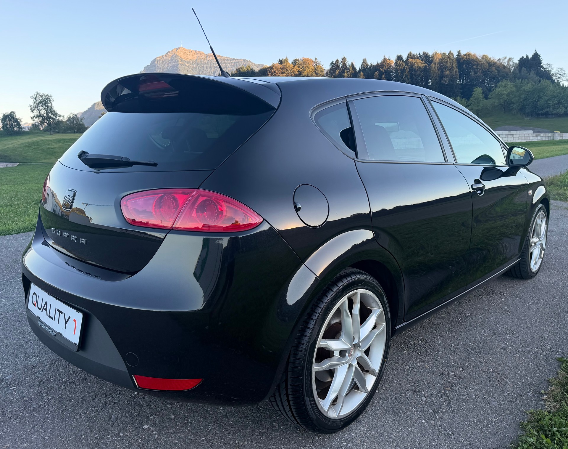 SEAT Leon 2.0 TSI Cupra-image-6