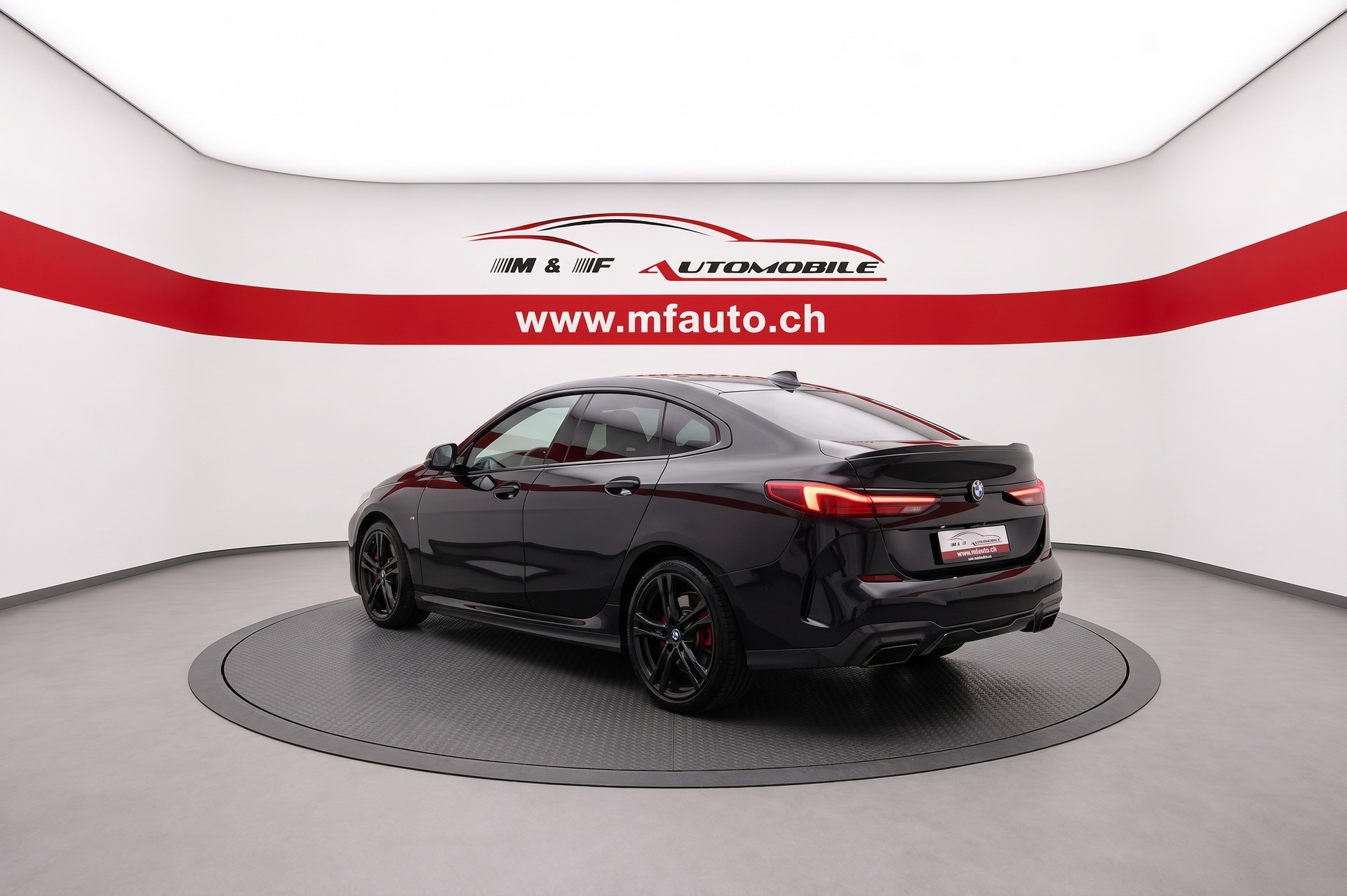 BMW 220d xDrive Gran Coupé-showroom-element-3