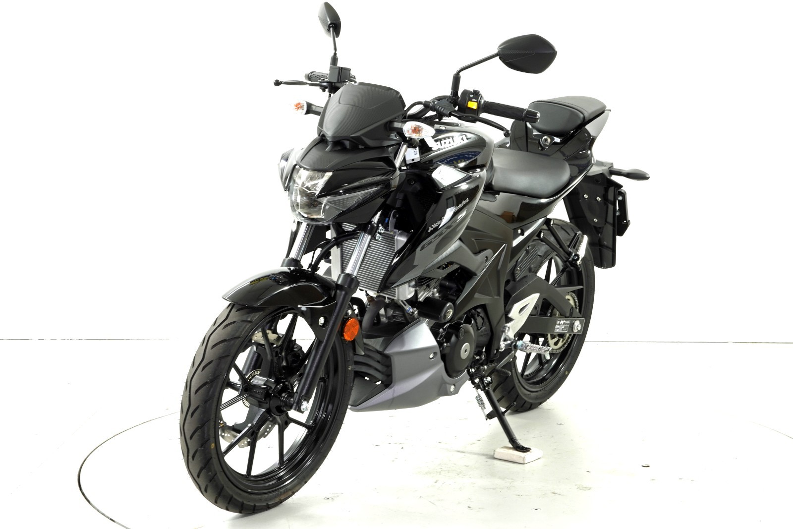 SUZUKI GSX-S 125-image-2