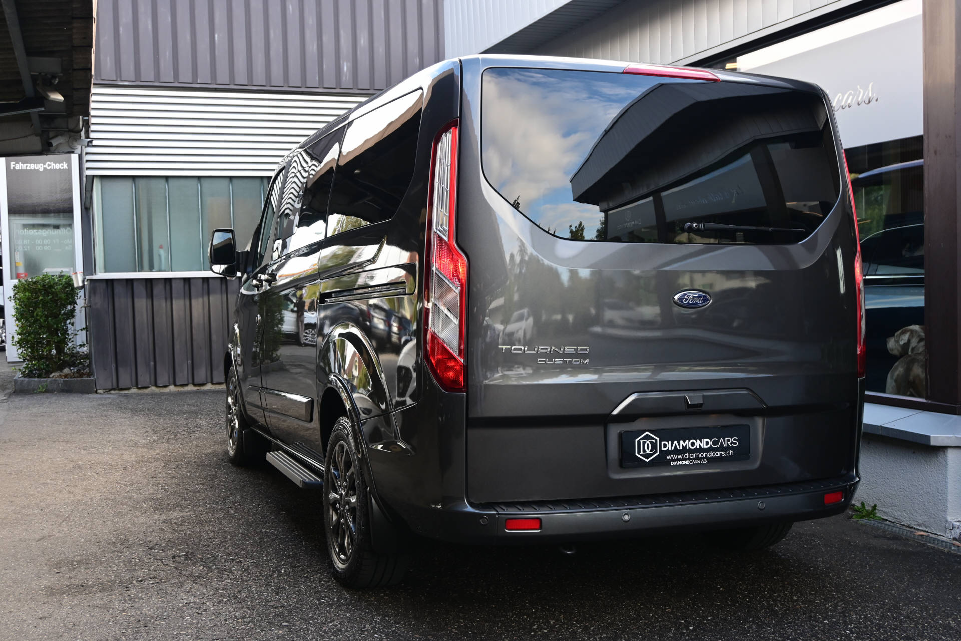 FORD Tourneo Custom 320 L1 2.0 TDCi 185 Titanium **8 Plätze**AHK**-image-5