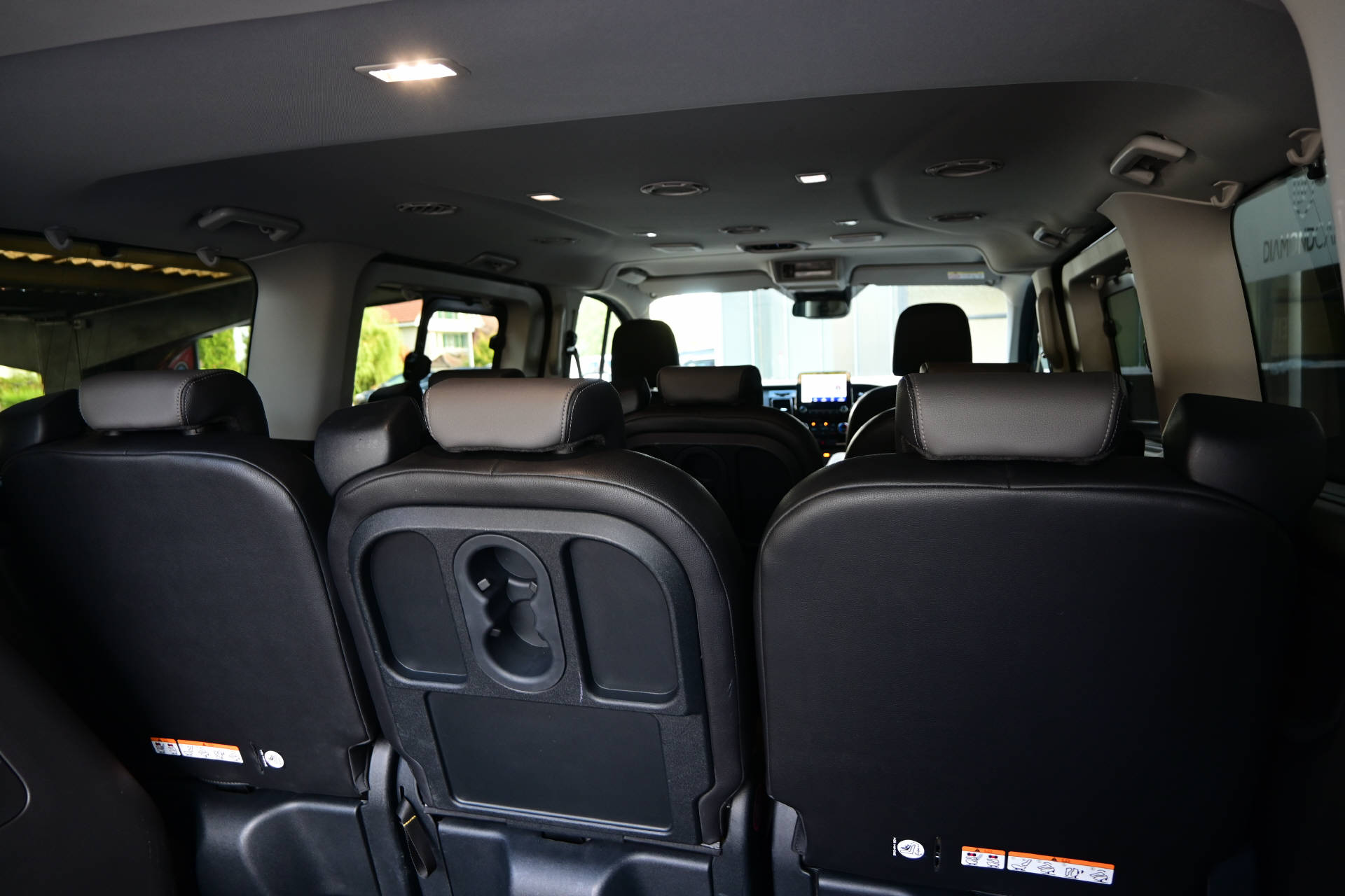FORD Tourneo Custom 320 L1 2.0 TDCi 185 Titanium **8 Plätze**AHK**-image-9