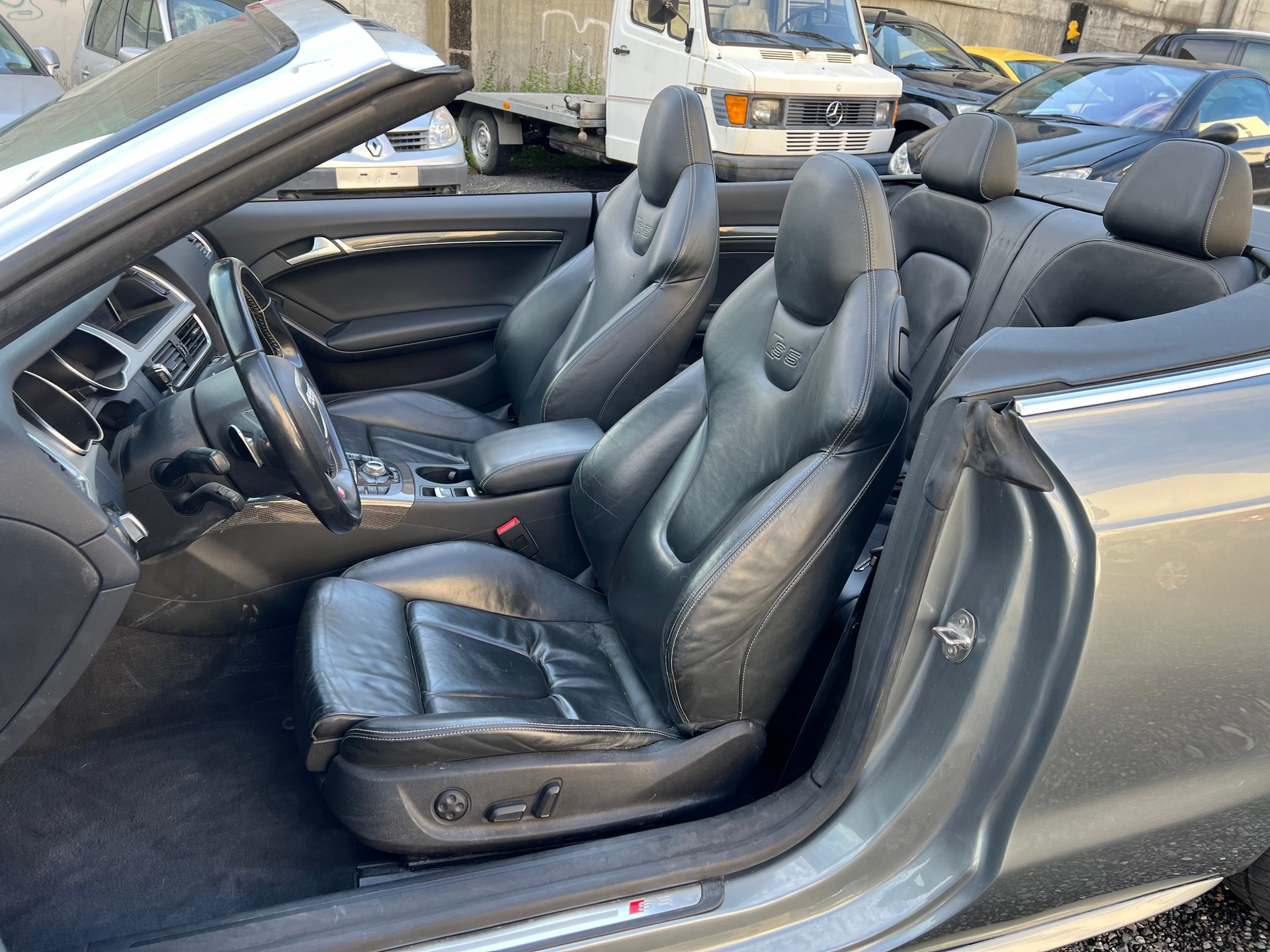 AUDI S5 Cabrio 3.0 TFSI quattro S-tronic-image-9
