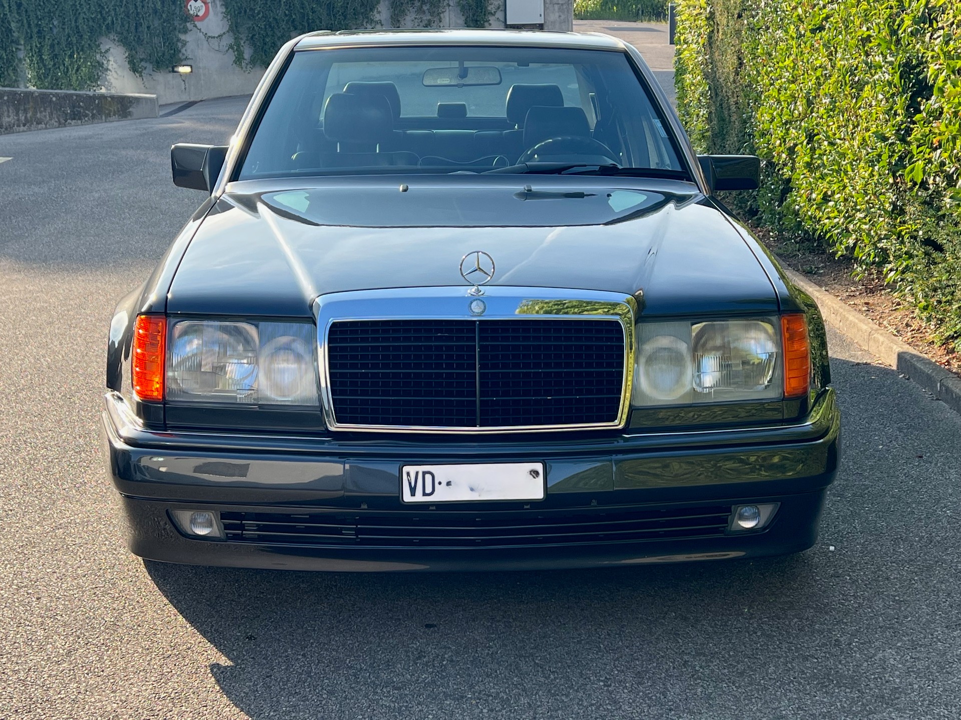 MERCEDES-BENZ E 500