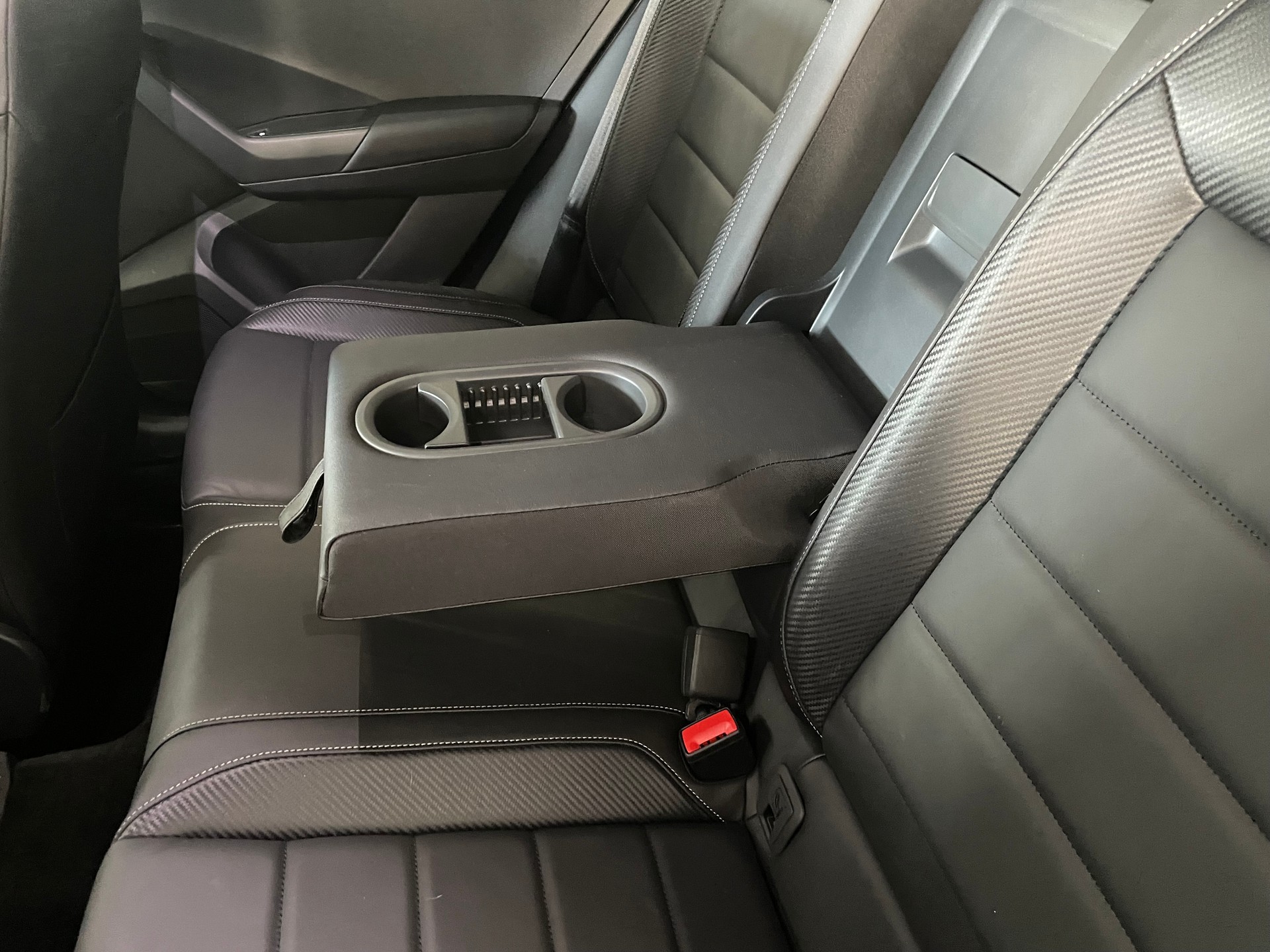 VW T-Roc 2.0 TSI R-Line 4M-image-18