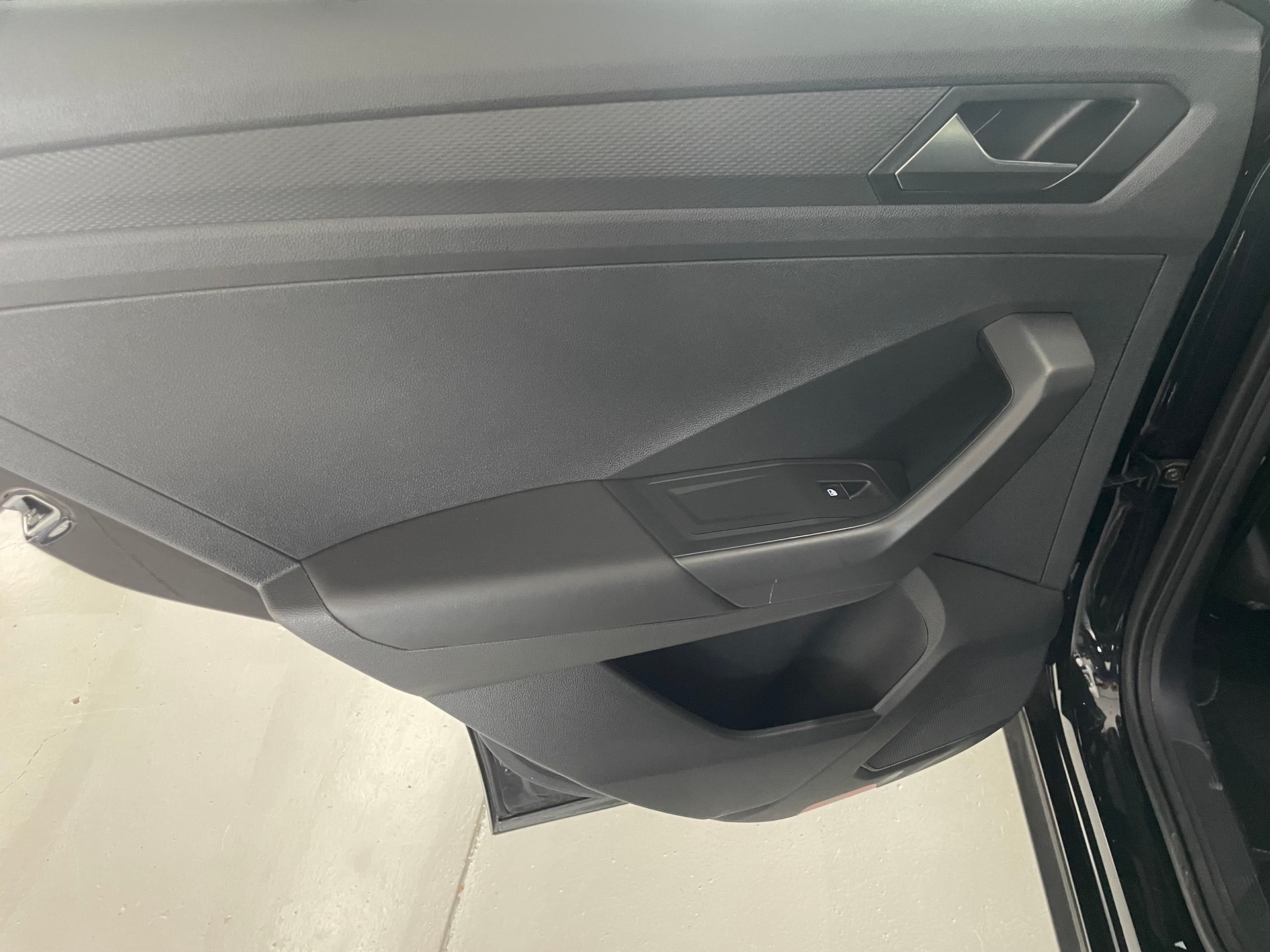 VW T-Roc 2.0 TSI R-Line 4M-image-21