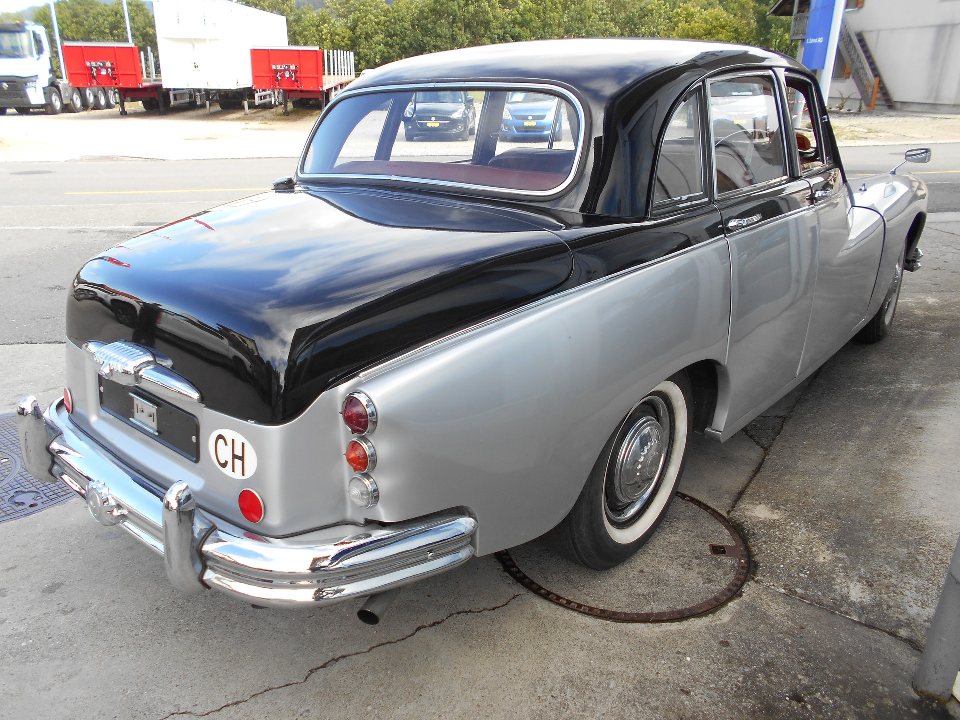 DAIMLER Majestic Major Saloon-image-4