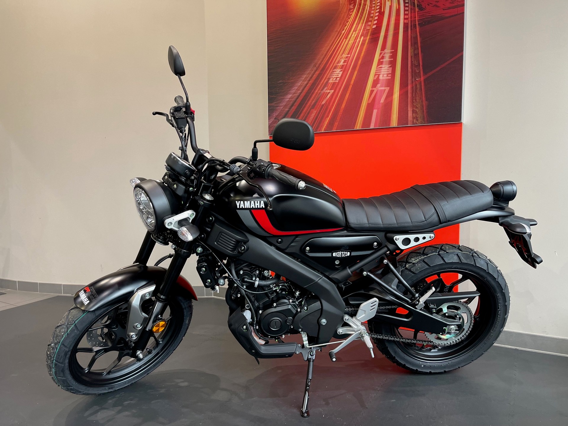 YAMAHA XSR 125-image-3