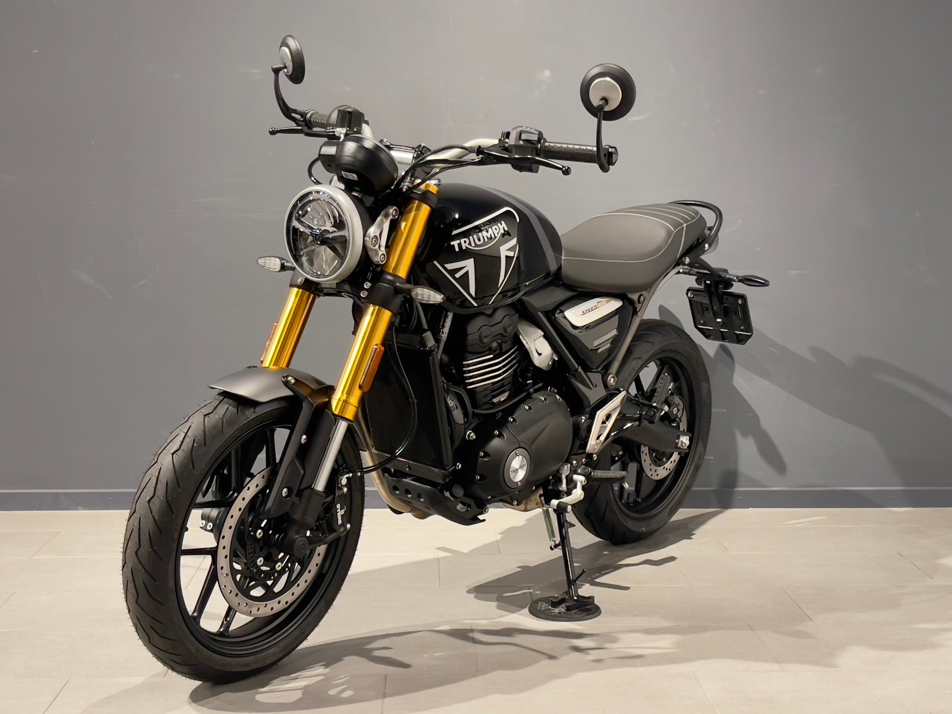 TRIUMPH Speed 400-image-2