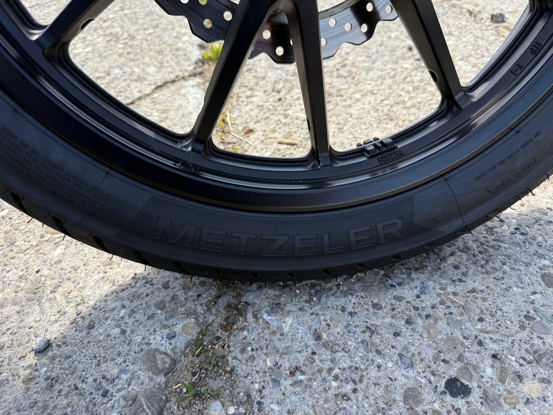 YAMAHA XV 950 R ABS-image-6