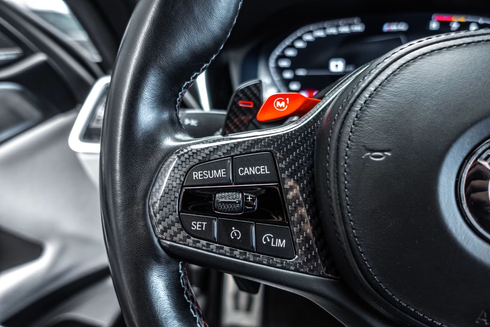 BMW M4 Coupé Comp. Schalensitze-image-11
