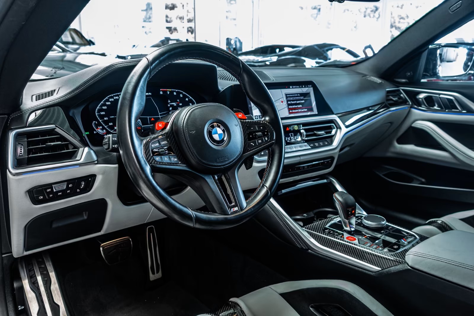 BMW M4 Coupé Comp. Schalensitze-image-9