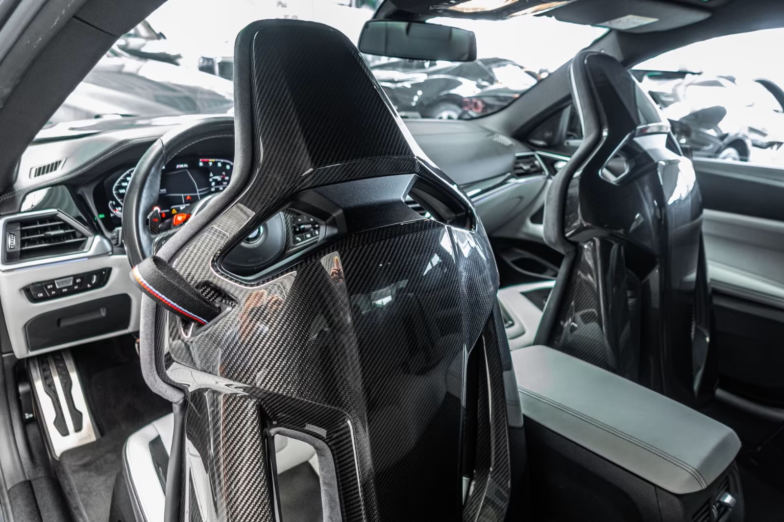BMW M4 Coupé Comp. Schalensitze-image-6