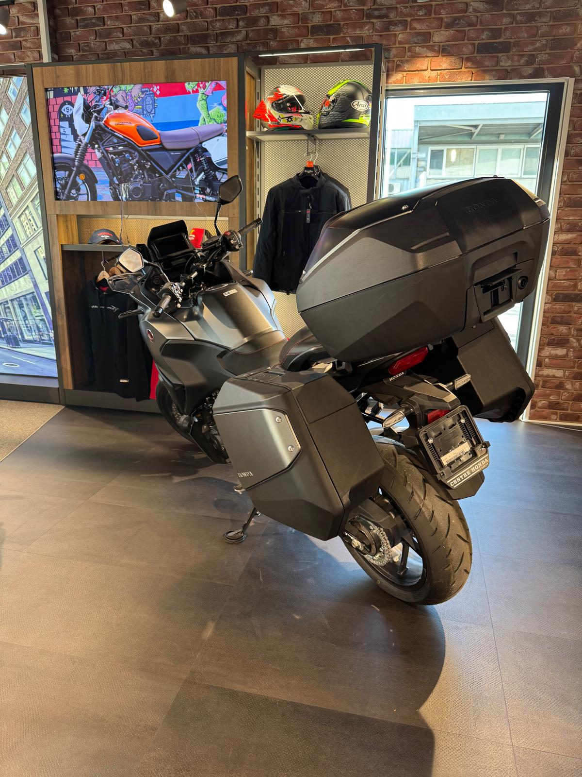 HONDA NT 1100 DCT-image-2
