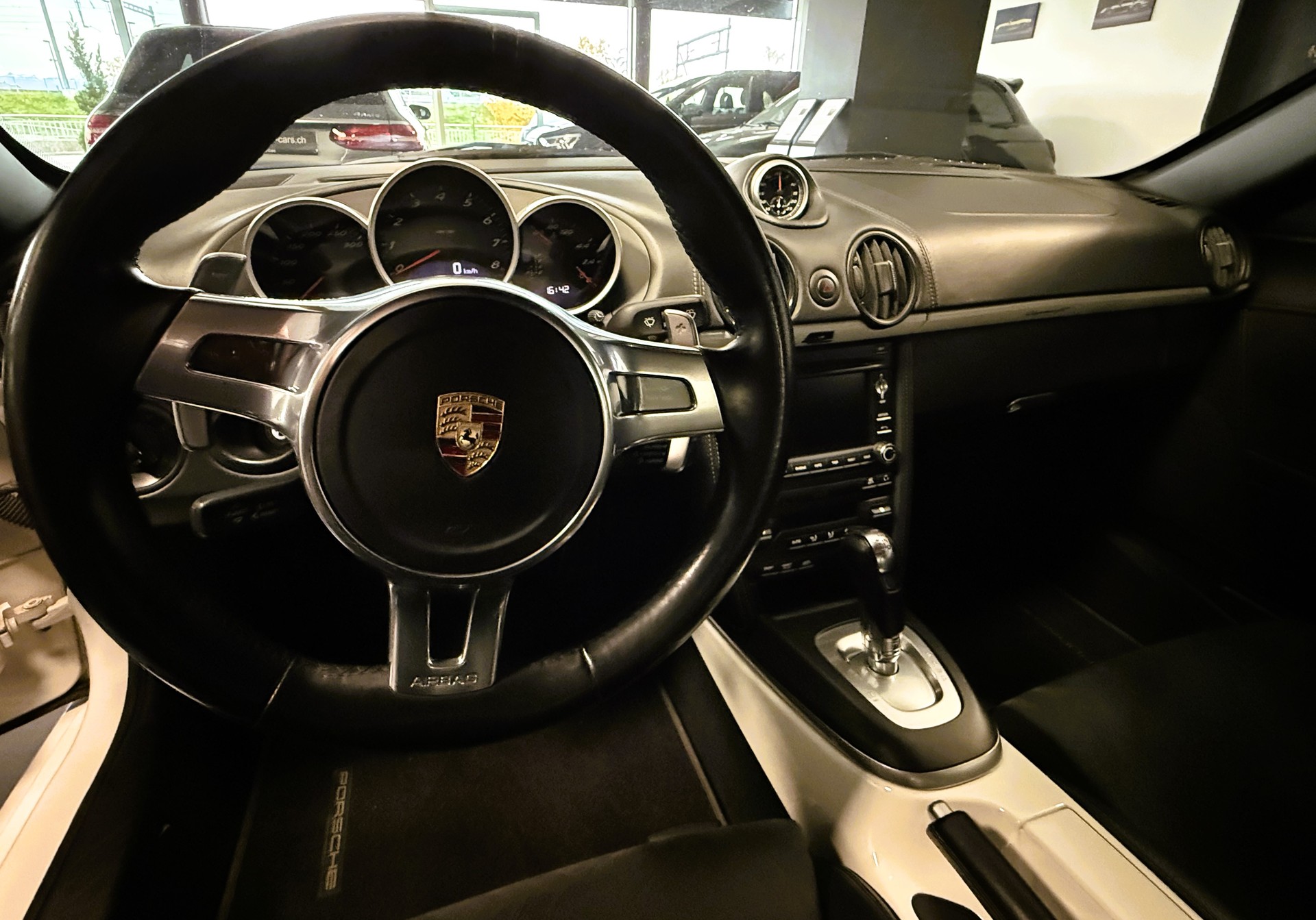 PORSCHE Cayman R 3.4 PDK-image-18