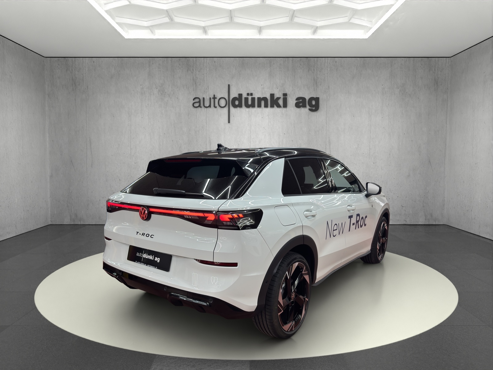 VW T-Roc 1.5 eTSI mHEV R-Line DSG-showroom-element-3
