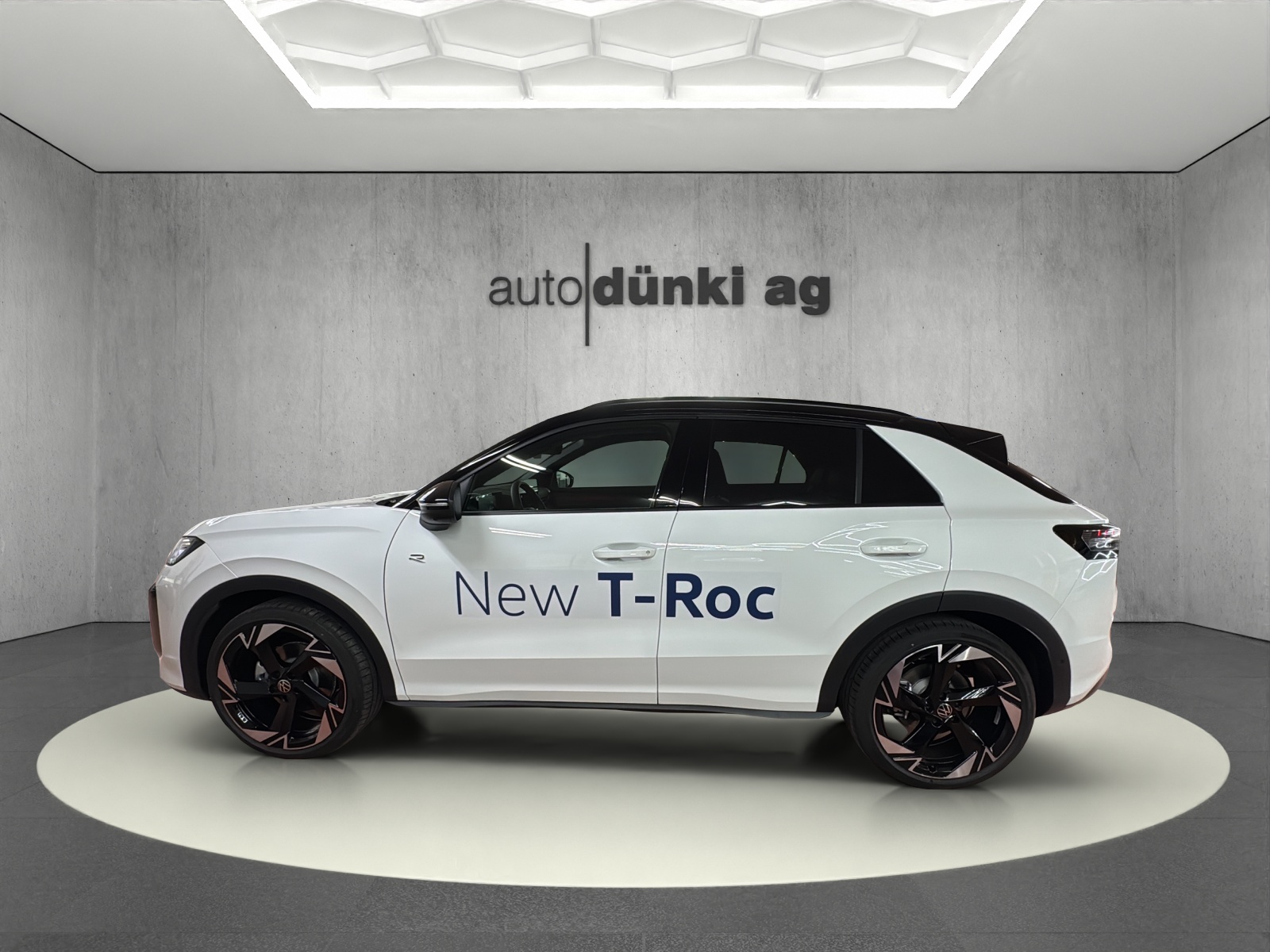 VW T-Roc 1.5 eTSI mHEV R-Line DSG-showroom-element-1