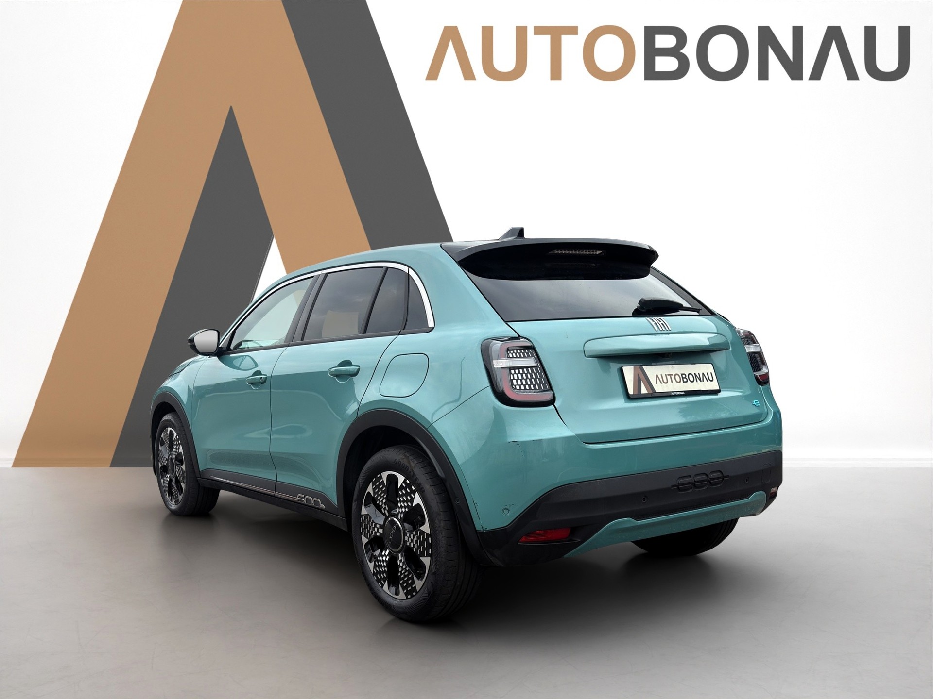 FIAT 600e La Prima-showroom-element-2