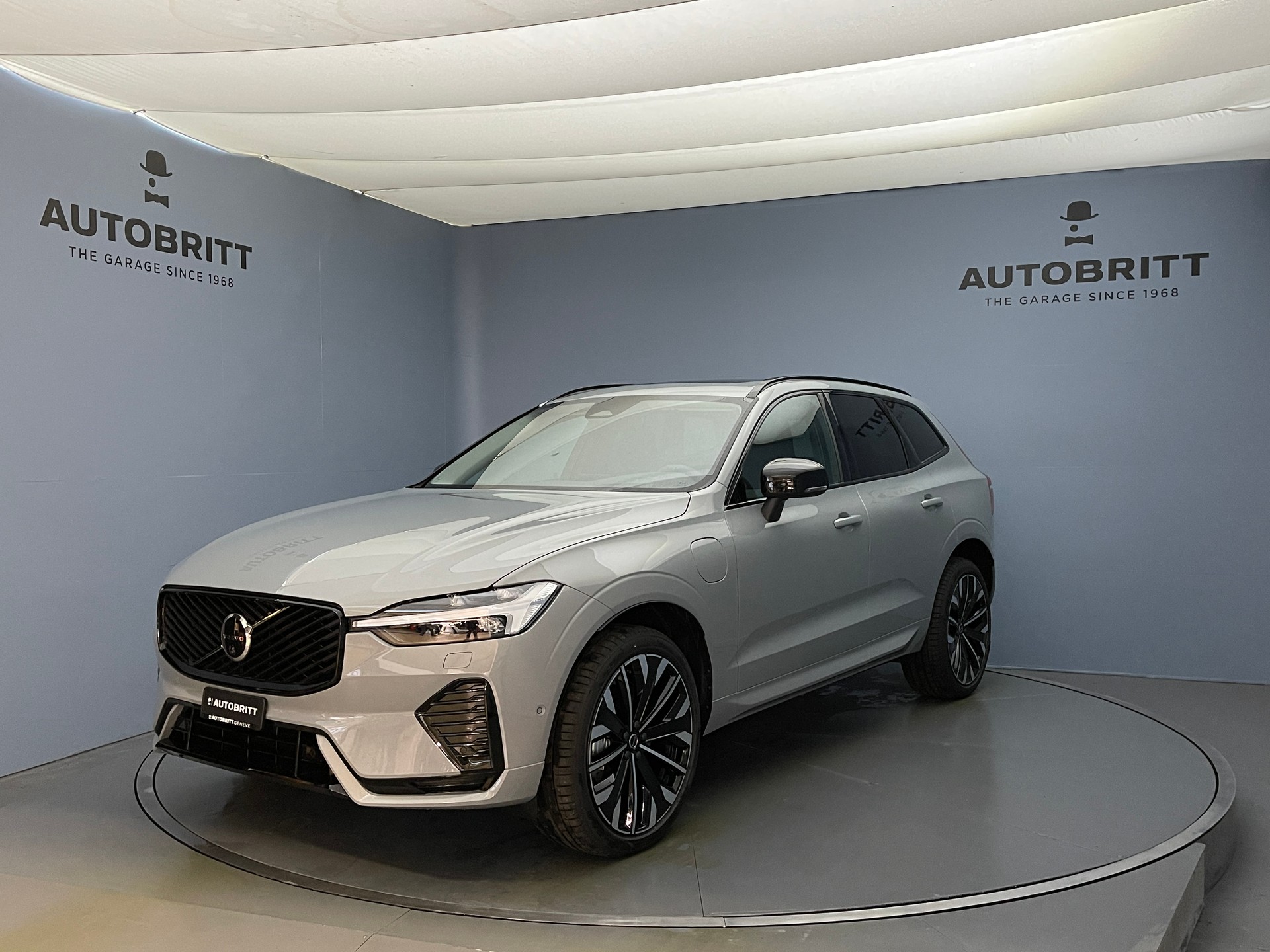 VOLVO XC60 2.0 T6 TE Ultra Dark eAWD