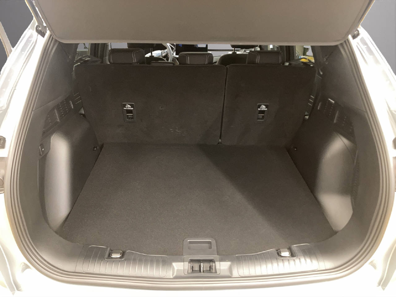 FORD Kuga 2.5 PHEV 242 PS Active-image-6