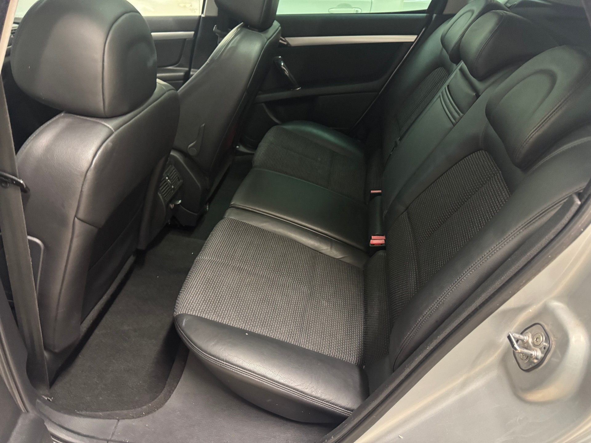 PEUGEOT 407 SW 3.0 SV Platinium Edition Automatic-image-13
