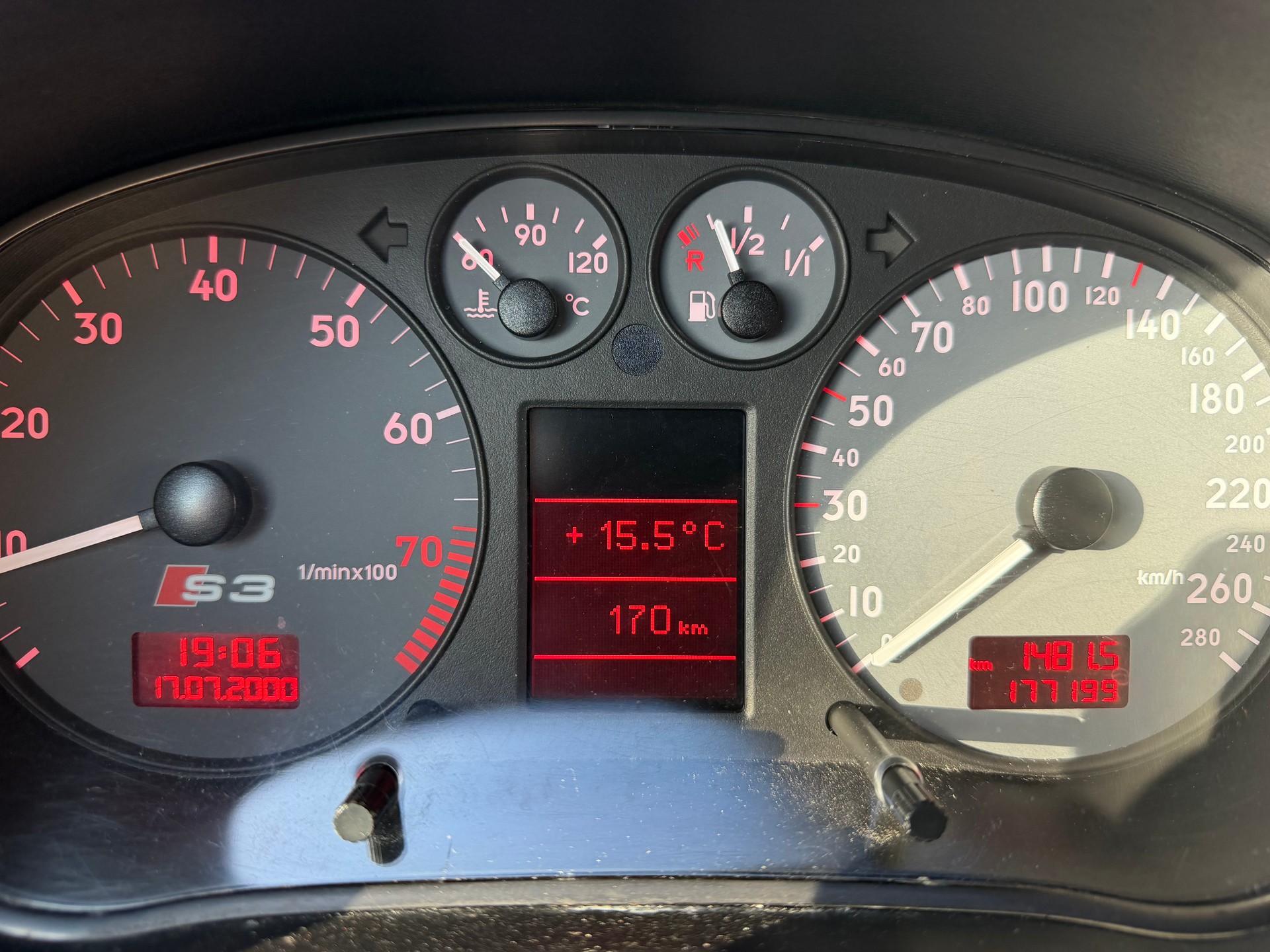 AUDI S3 quattro-image-7