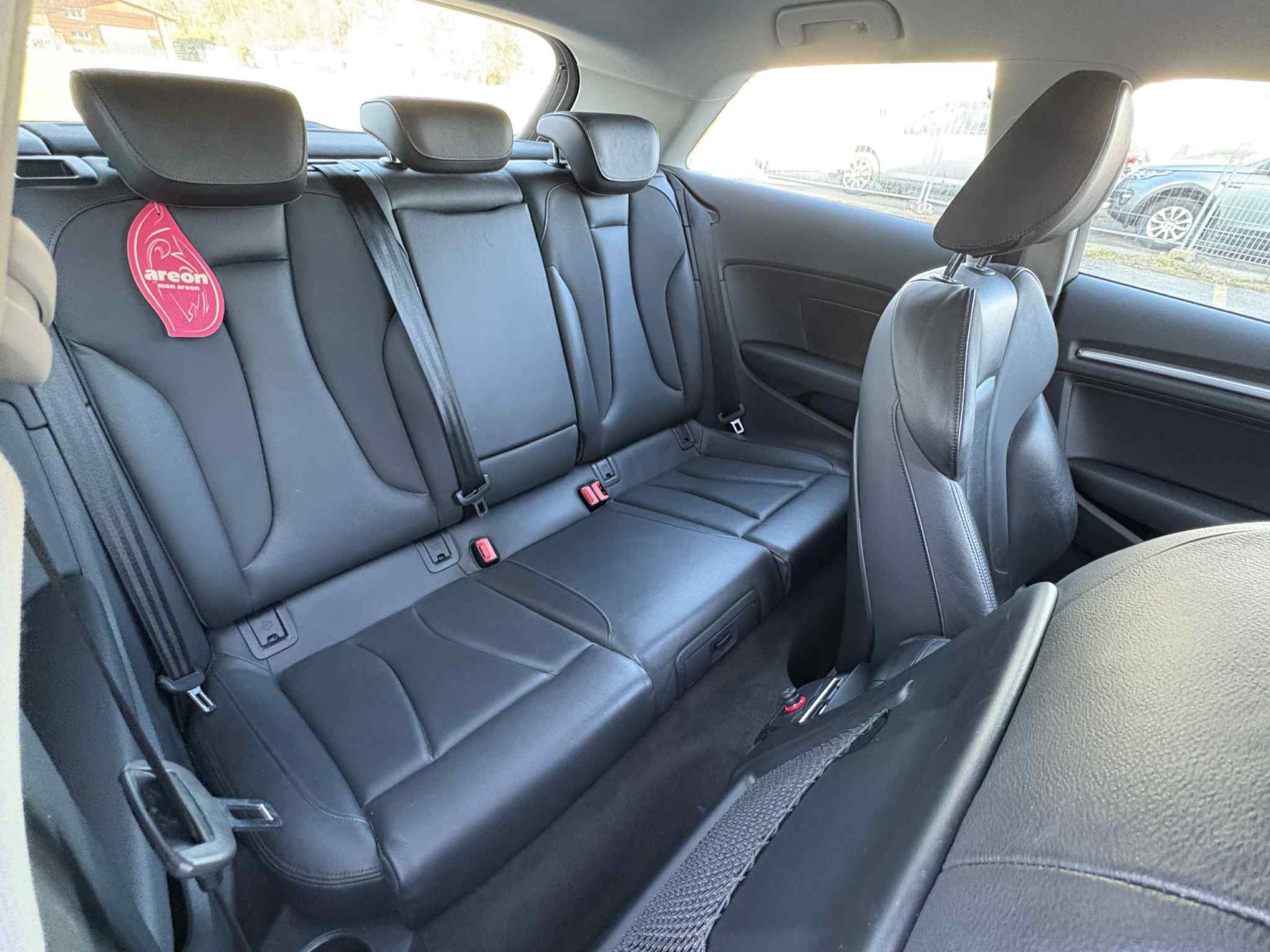 AUDI A3 2.0 TDI Ambition quattro-image-11