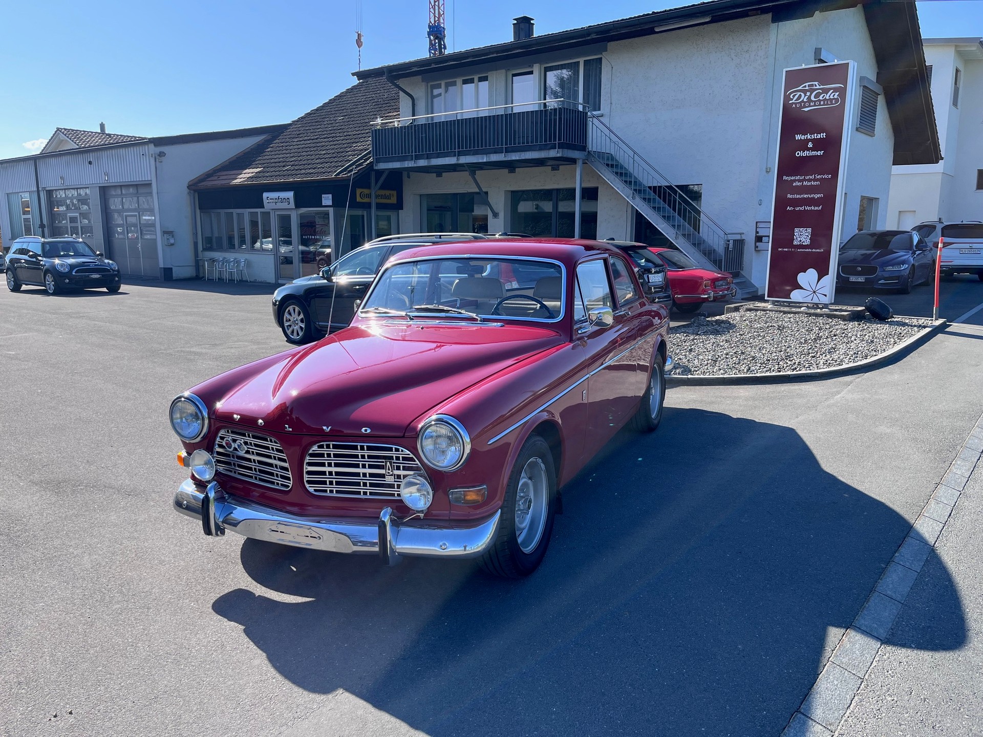 VOLVO 121