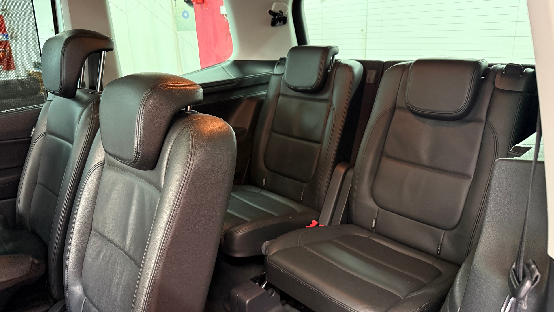 VW Sharan 2.0 TDI BlueMotion Technology Highline DSG, friach ab MFK & Service, 8fach Berädert, 7 Plätze, DAB, BT, Leder, Garantie-image-17