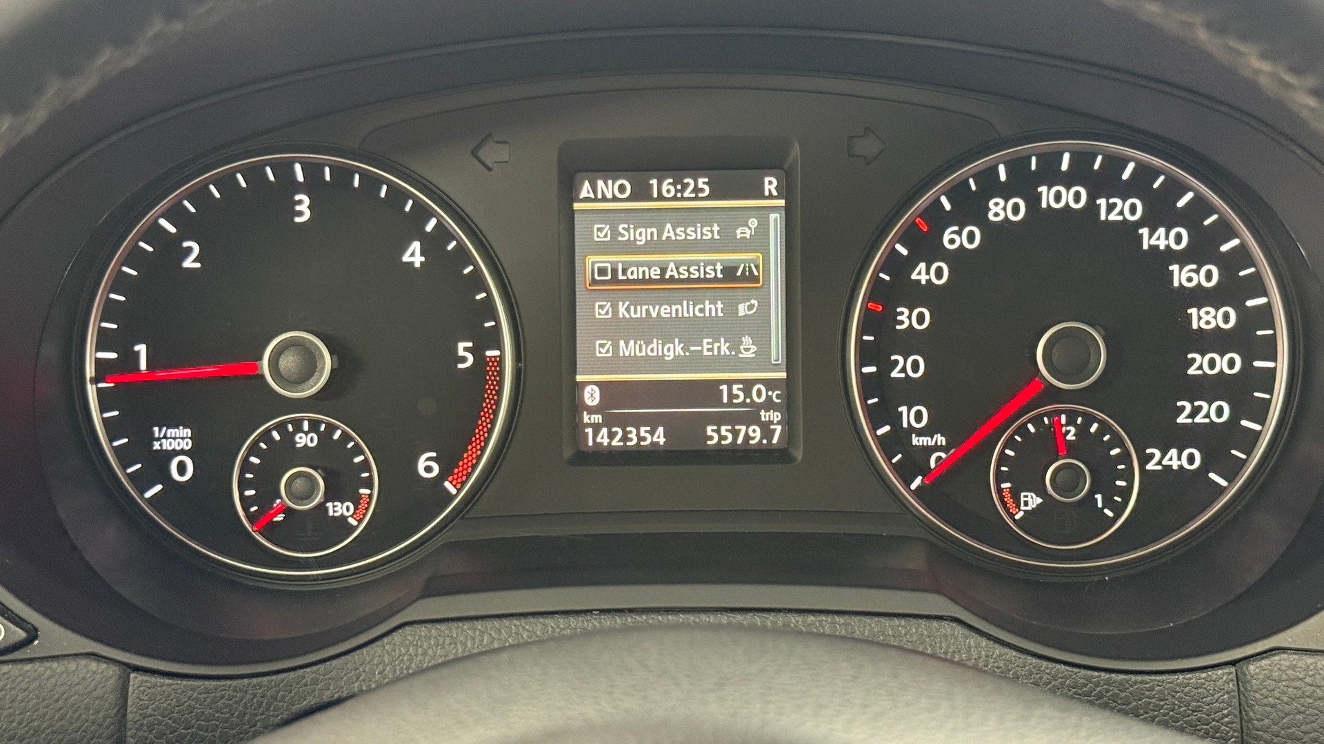 VW Sharan 2.0 TDI BlueMotion Technology Highline DSG, friach ab MFK & Service, 8fach Berädert, 7 Plätze, DAB, BT, Leder, Garantie-image-11