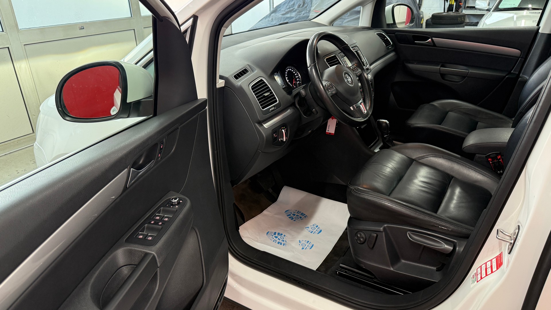VW Sharan 2.0 TDI BlueMotion Technology Highline DSG, friach ab MFK & Service, 8fach Berädert, 7 Plätze, DAB, BT, Leder, Garantie-image-6