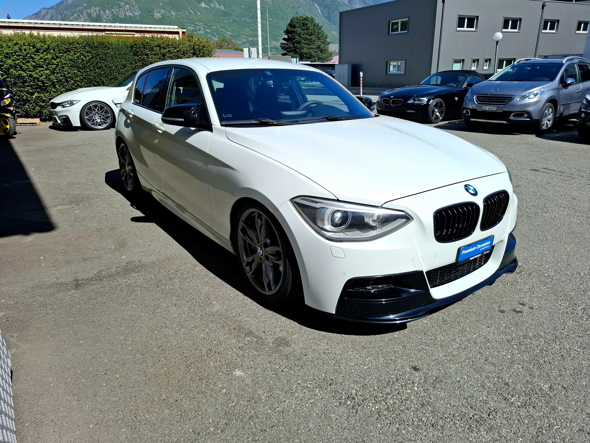 BMW M135i xDrive Steptronic-image-3
