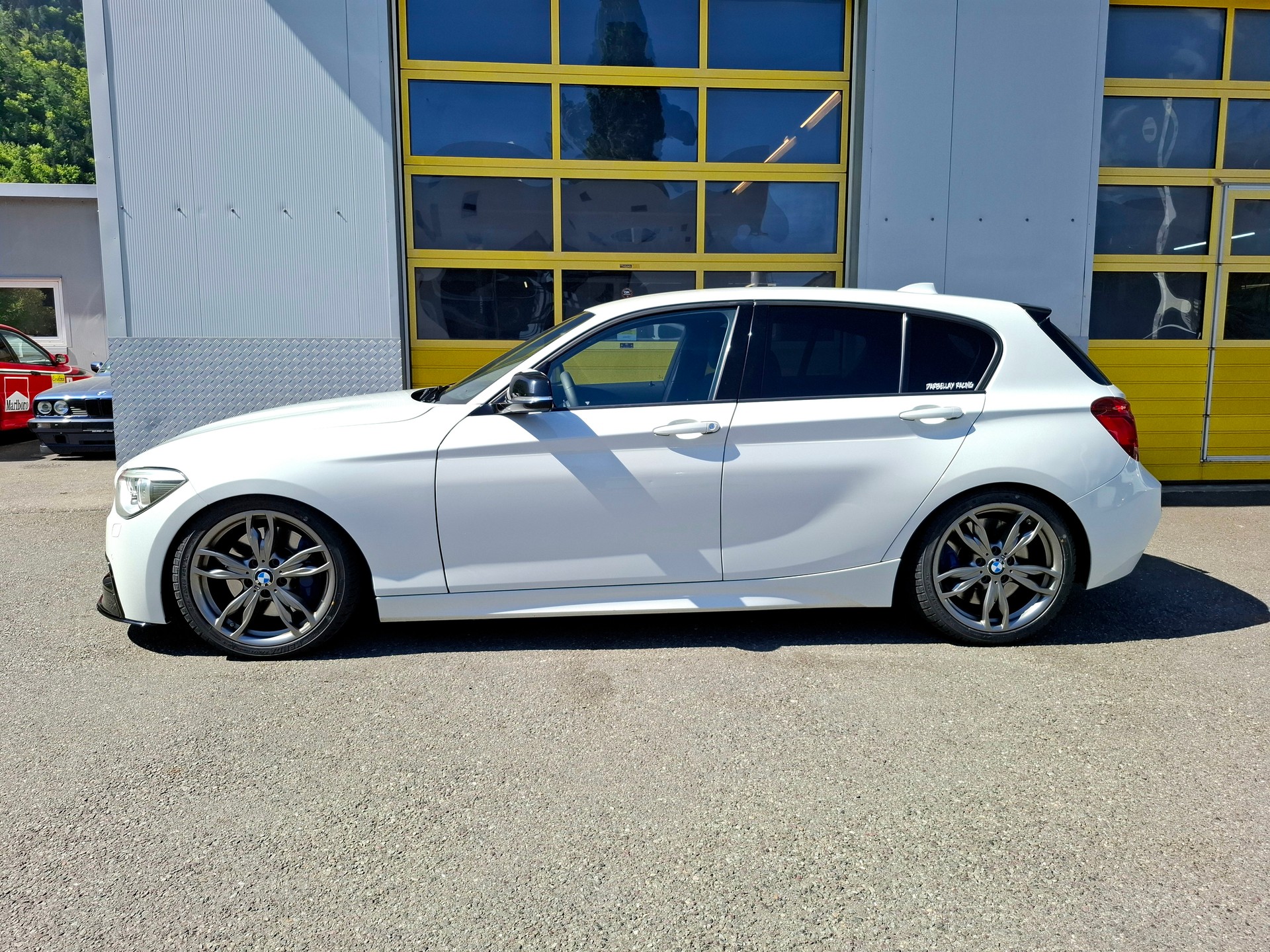 BMW M135i xDrive Steptronic-image-7
